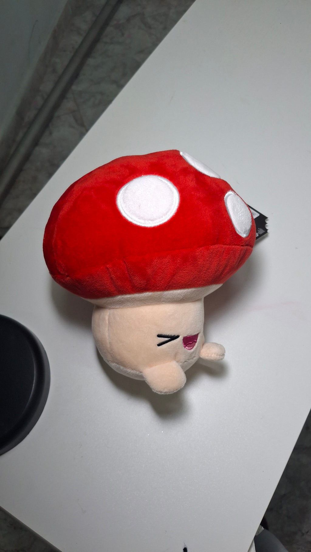 Peluche Hongo Kawaii Rojo de 18cm