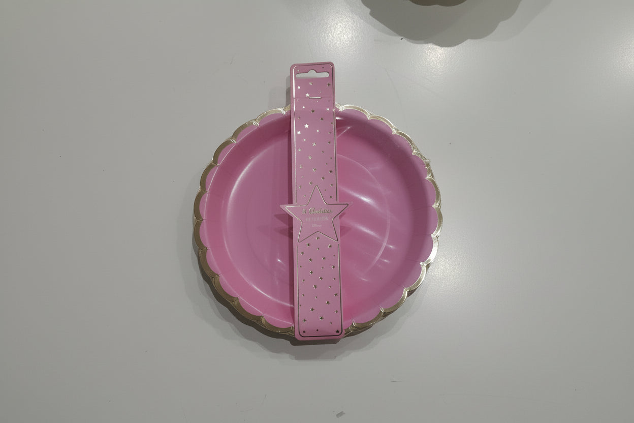 Plato redondo rosado con borde dorado