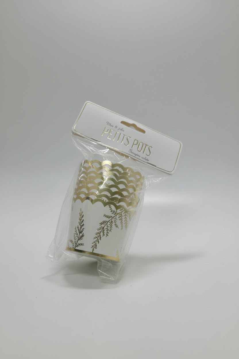 Tarritos de papel con detalles en dorado